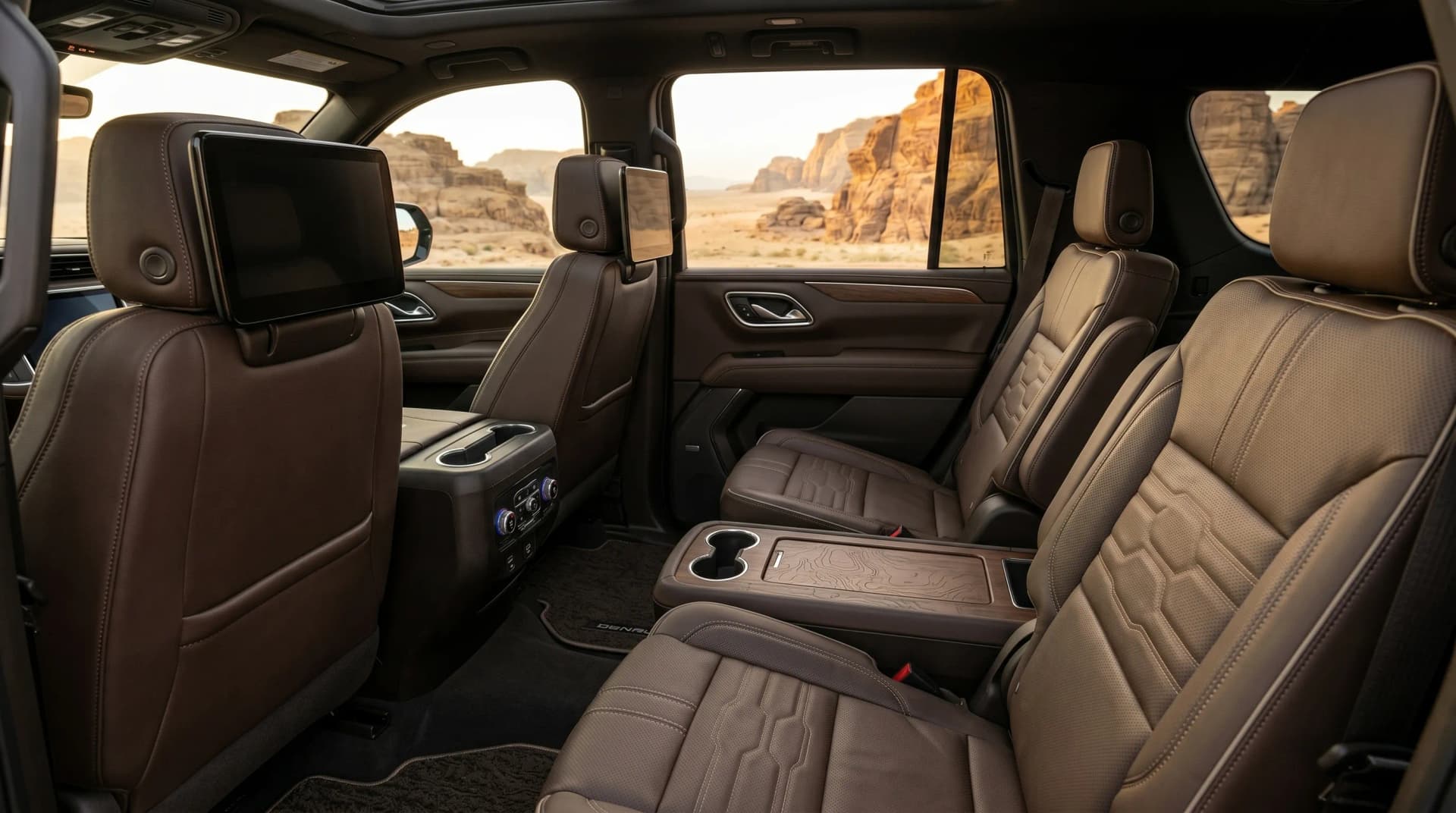 GMC Yukon family seating Makkah to Madinah taxi